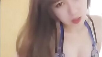 Chinese Cam Girl FeiFei - Striptease & Masturbate 11